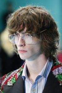 Timeless elegance: men's haircuts of the 70s 18 ideas for the modern