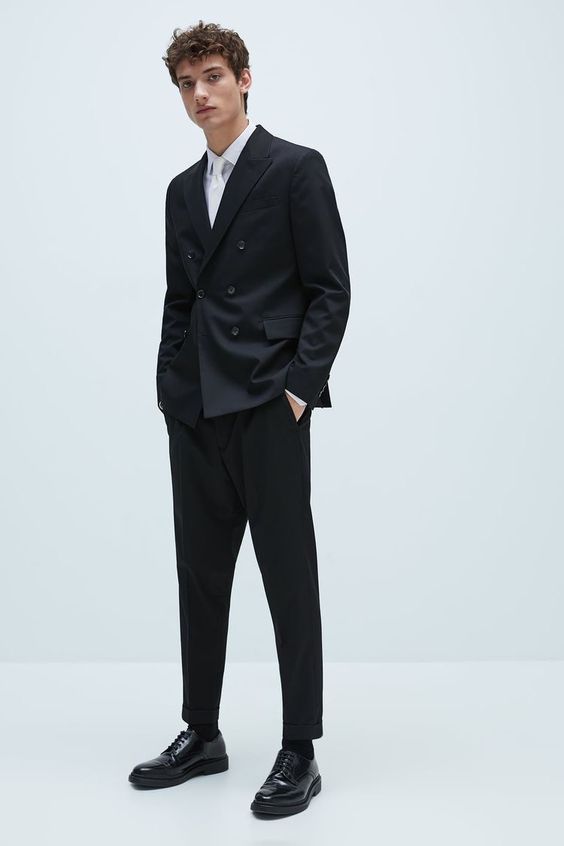 Top Men's Prom Outfits 2024: Black Suits to Casual Sneakers