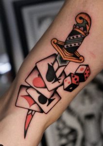 Unique American Traditional Tattoos 2024 Art Inspiration   14 40 212x300 