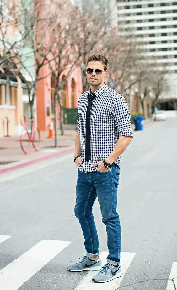 Men's 2024 Capsule Wardrobe: Minimalist & Stylish Essentials