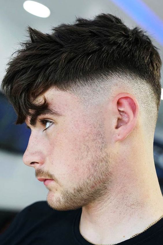 Explore Medium Men's Haircuts with Bangs – Top Styles of 2024